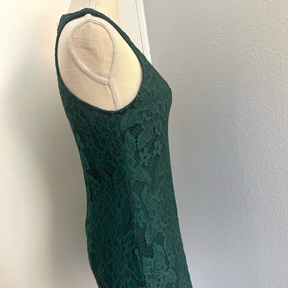 Womens Emerald green lace dress - Picture 4 of 11